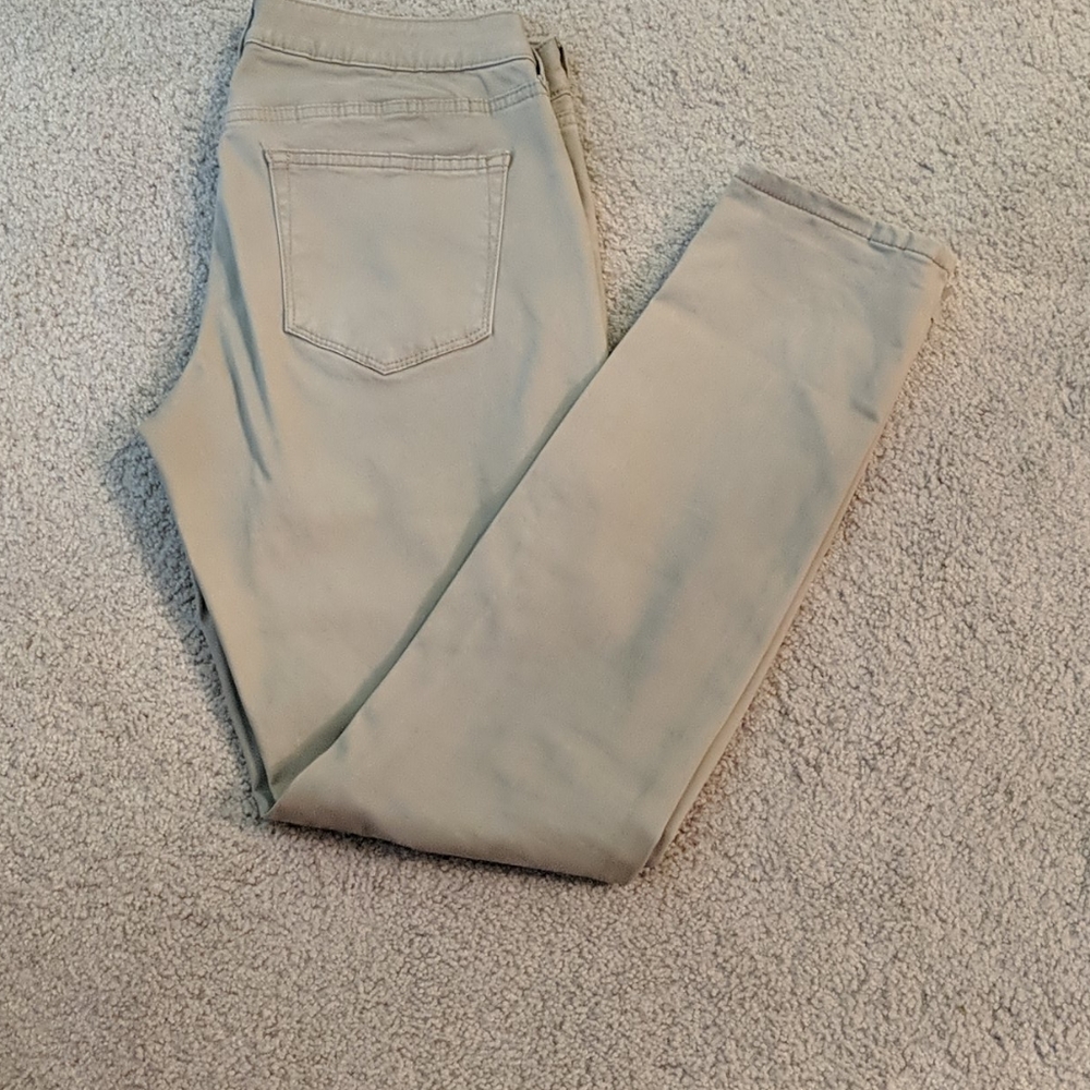 Tan jeans